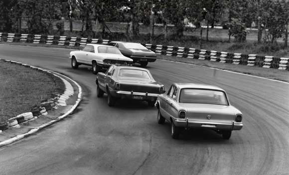 Comparativa Torino vs Dodge vs Chevy vs Falcon