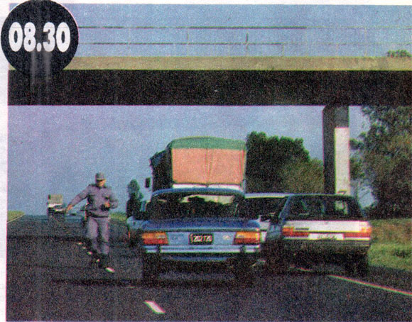 Buenos Aires - Rosario: Auto vs Avión con Ford Escort Ghia Año 1989