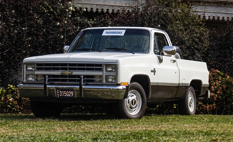 Chevrolet C-10 Silverado