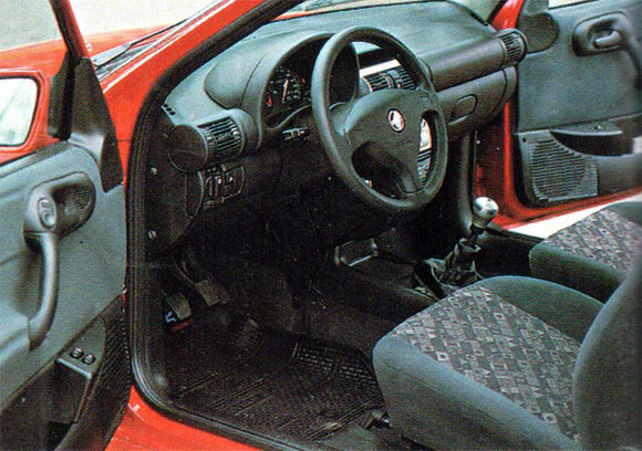 Chevrolet Corsa 1.4 16v Sport 3 puertas