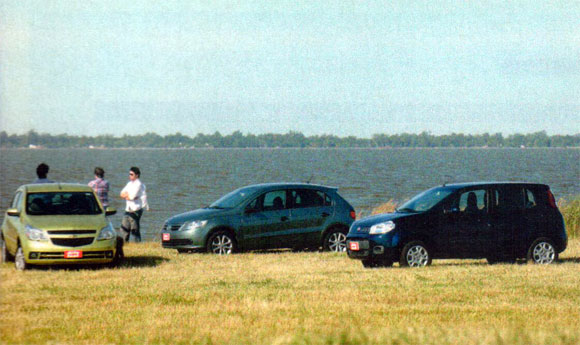 ChevroletAgile 1.4 LTZ vs Fiat Uno Attractive 1.4 Full vs Volkswagen Gol Trend 1.6 Pack Trend