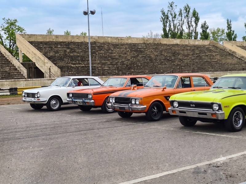 Comparativa Torino vs Dodge vs Chevy vs Falcon