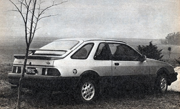 Ford Sierra XR4 por Cocho L&oacute;pez y Juan Mar&iacute;a Traverso