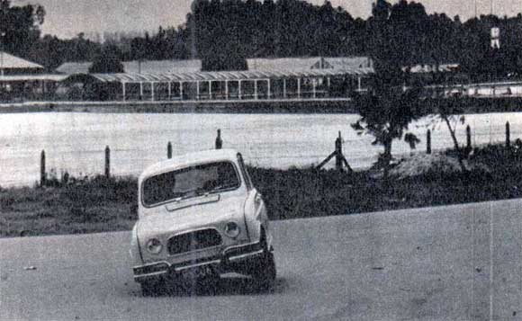 IKA Renault 4 L - 1964