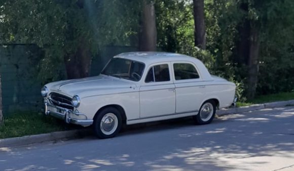 Peugeot 403