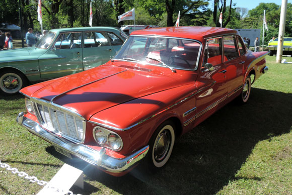 Chrysler Valiant V-200